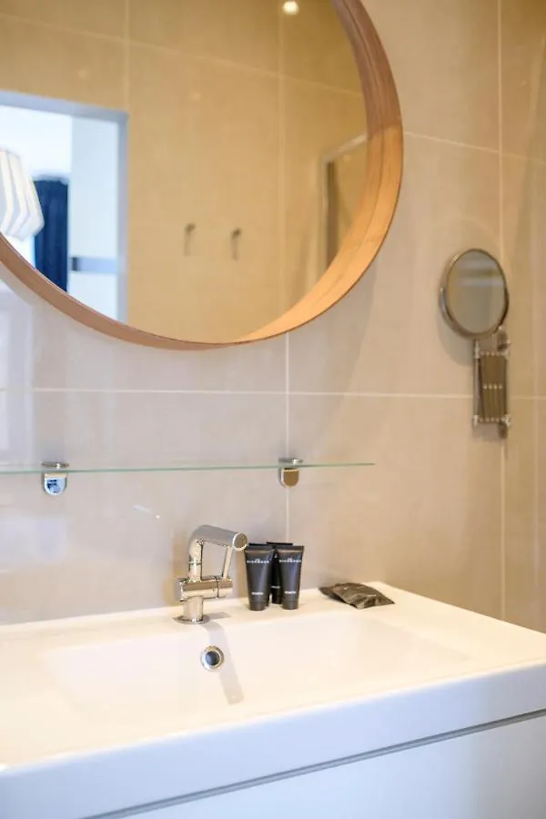 Charmant Appartement 1 Chambre Avec Balcon Proximite Cinquantenaire Bryssel Lägenhet