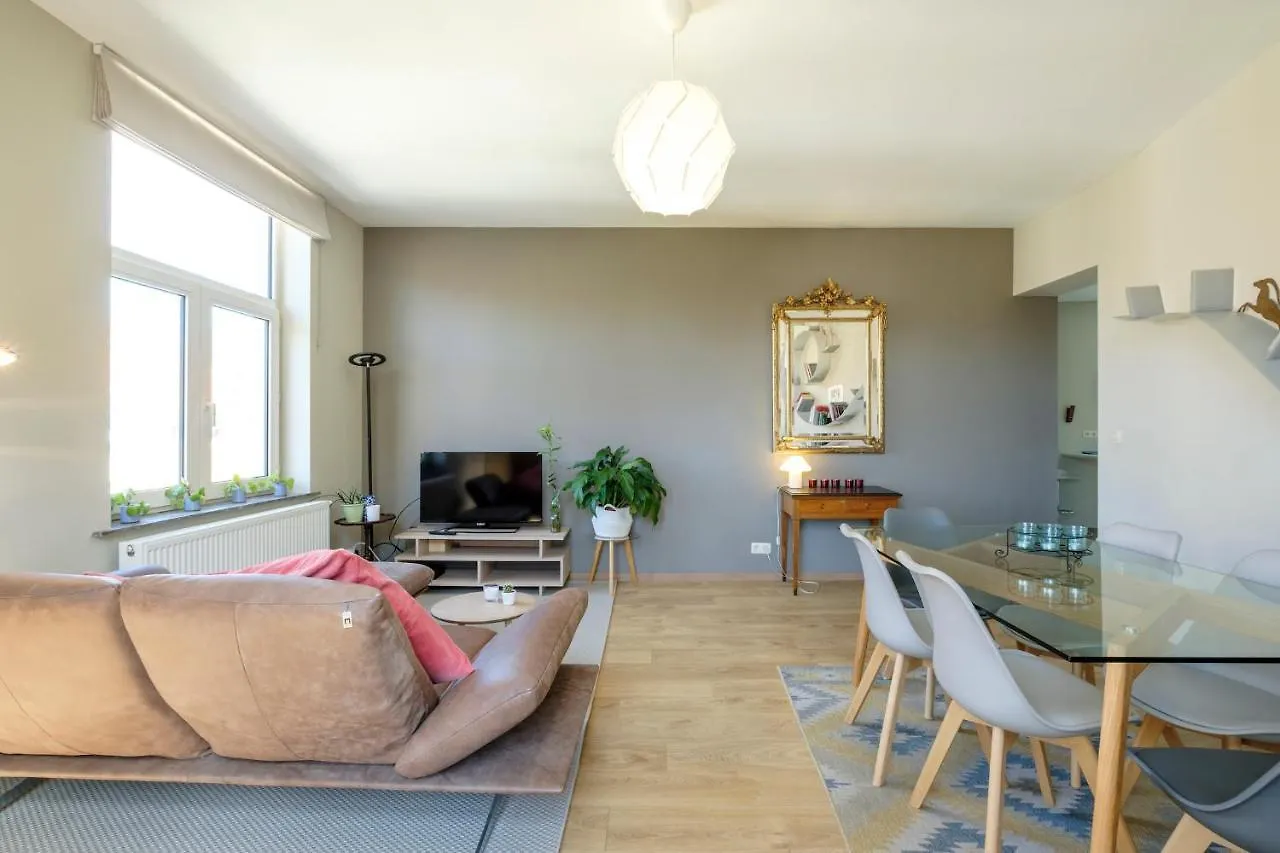 Apartment Charmant Appartement 1 Chambre Avec Balcon Proximite Cinquantenaire Brussels